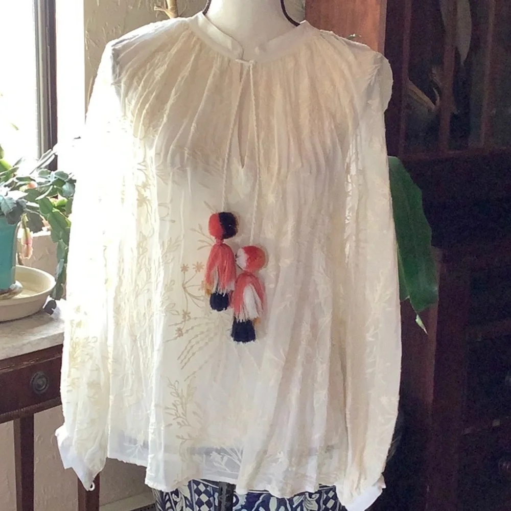 NWOT Johnny Was Rosanna Embroidered Top in Antique White - Picture 2 of 8